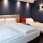 Express - By Ihg Hotel 3*